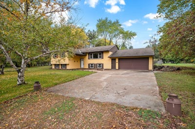 /international/us/15210-jackal-street-nw-ramsey-mn-110120086279/