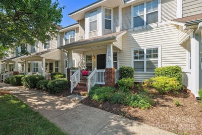 /international/us/8412-townley-road-huntersville-nc-110101006716/