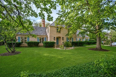 /international/us/1340-wood-hill-lane-lake-forest-il-110107695962/