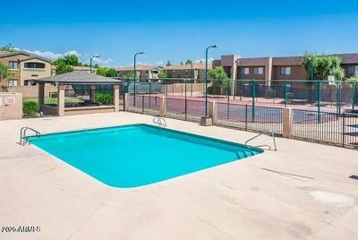 /international/us/3810-n-maryvale-parkway-phoenix-az-110100357143/