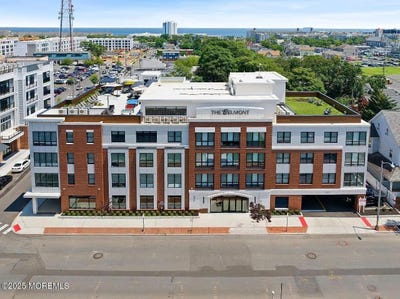 /international/us/27-3rd-avenue-long-branch-nj-110108471912/