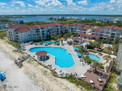 /international/us/790-new-river-inlet-road-north-topsail-beach-nc-110107207390/