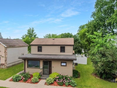 /international/us/219-glendale-ave-tomah-wi-110108505405/