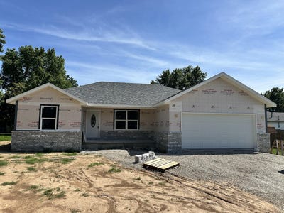 /international/us/w-jefferson-street-lot-2-marshfield-mo-110108547572/