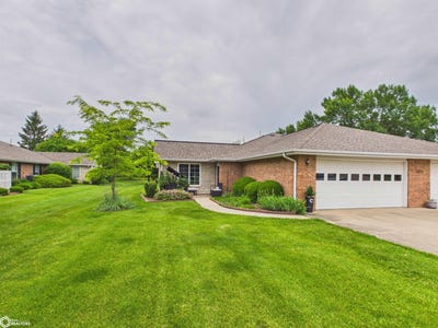 /international/us/1706-c-linden-drive-fairfield-ia-110108392806/