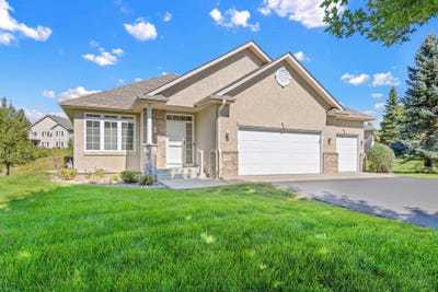 /international/us/19132-inndale-drive-lakeville-mn-110119930800/
