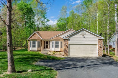 /international/us/103-aspen-ct-locust-grove-va-110107382025/