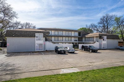 /international/us/4716-sycamore-dallas-tx-110105387524/