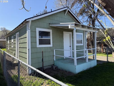 /international/us/2406-e-10th-st-thedalles-or-110106671532/