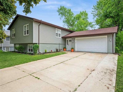 /international/us/6032-ne-oakwood-ave-cedarrapids-ia-110100093777/