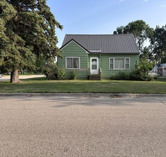 /international/us/217-iowa-avenue-hoffman-mn-110109756705/
