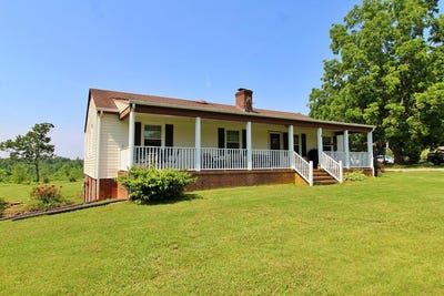 /international/us/1967-cub-creek-rd-appomattox-va-110100676371/