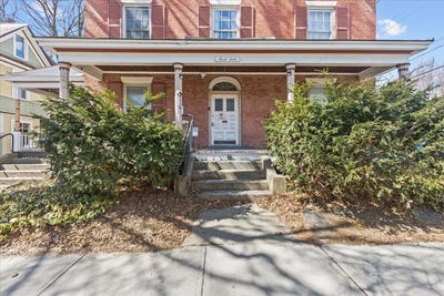 /international/us/233-pearl-street-burlington-vt-110098915179/