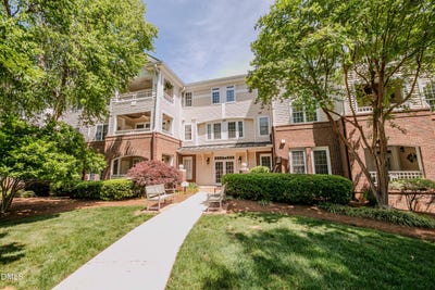 /international/us/116-northbrook-drive-raleigh-nc-110107382819/