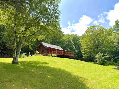 /international/us/302-davidson-hill-road-chester-vt-110100864966/