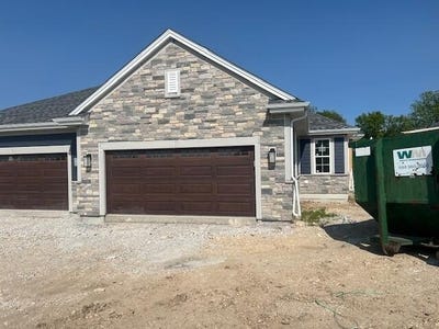 /international/us/2125-bluestem-dr-waukesha-wi-110100206087/