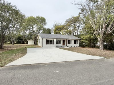 /international/us/344-woodmont-drive-whitwell-tn-110120497921/