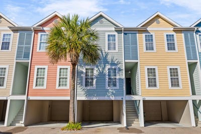 /international/us/81-sandbar-lane-folly-beach-sc-110108348962/