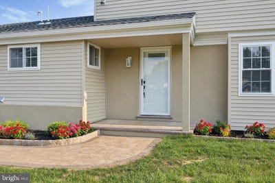 /international/us/1574-deer-run-road-warminster-pa-110101479567/