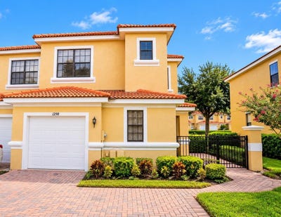 /international/us/1298-clove-drive-poinciana-fl-110110327847/