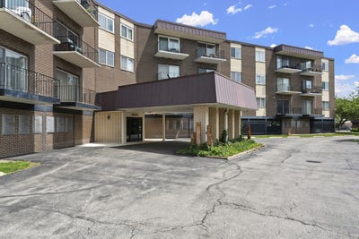 /international/us/9820-s-pulaski-road-oak-lawn-il-110108255118/