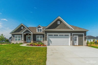 /international/us/668-cumberland-lane-oswego-il-110102713311/