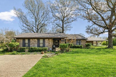 /international/us/8112-hart-road-benton-ar-110106814637/