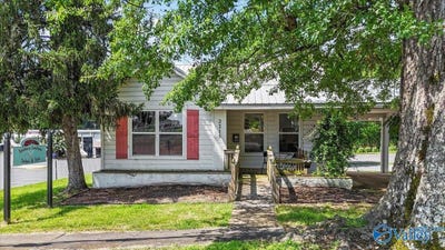 /international/us/2215-ringold-street-guntersville-al-110100552340/