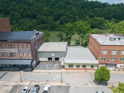/international/us/120-clay-street-morgantown-wv-110100677254/