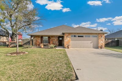 /international/us/1207-mary-ann-court-tioga-tx-110098330518/