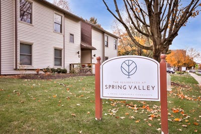 /international/us/108-high-rock-ave-saratoga-springs-ny-110101053264/