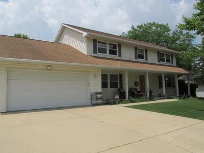 /international/us/1052-burke-drive-freeport-il-110109156826/