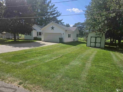 /international/us/120-white-deer-trail-road-prudenville-mi-110110038115/