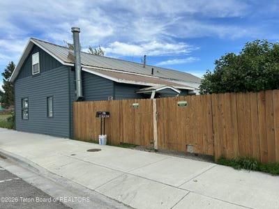 /international/us/80-depot-street-driggs-id-110108773078/