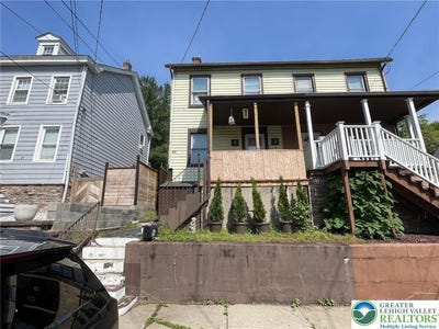 /international/us/201-spring-street-easton-pa-110108335077/