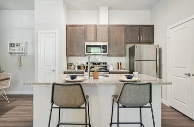 /international/us/8200-clarksprings-drive-dallas-tx-110108553173/