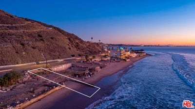 /international/us/18912-pacific-coast-hwy-malibu-ca-110120609840/