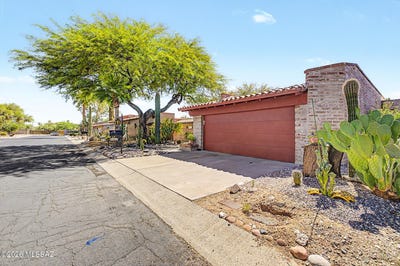 /international/us/8421-n-via-tioga-tucson-az-110109242920/