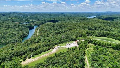 /international/us/1602-county-road-148-eureka-springs-ar-110100568756/?lang=en