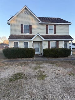 /international/us/1303-1305-s-13th-street-lillington-nc-110096761698/