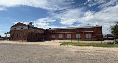 /international/us/512-ne-2nd-avenue-amarillo-tx-110106320320/