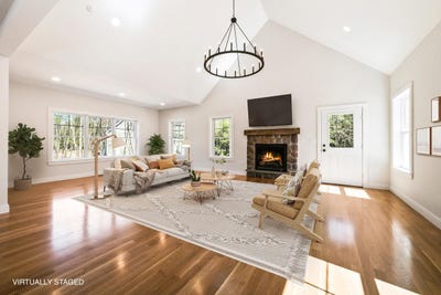 /international/us/113-oxbow-lane-conway-nh-110107735477/