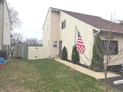 /international/us/27w119-cooley-avenue-winfield-il-110098489015/