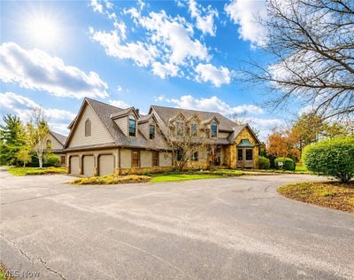 /international/us/11205-hampton-ridge-drive-chardon-oh-110107436733/