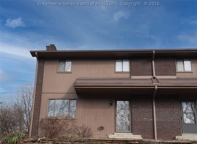/international/us/12-briar-hill-road-charleston-wv-110107852120/
