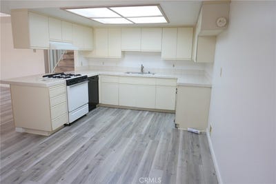 /international/us/16795-roosevelt-huntington-beach-ca-110108146353/