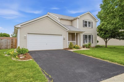 /international/us/436-banbury-avenue-elburn-il-110108902840/