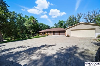 /international/us/27612-fontanelle-oaks-circle-nickerson-ne-110108346488/