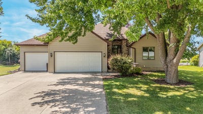 /international/us/358-s-5th-street-winneconne-wi-110109037718/