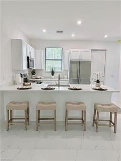 /international/us/303-norwalk-ave-lehigh-acres-fl-110109438018/